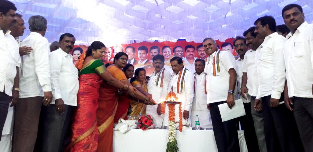 ರಾಜ್ಯದ ಕಾಂಗ್ರೆಸ್ ಸರ್ಕಾರದ ಸಾಧನೆಯನ್ನು ಜನತೆ ಮುಂದಿಡಲಾಗಿದೆ : ಡಾ.ಜಿ.ಪರಮೇಶ್ವರ್